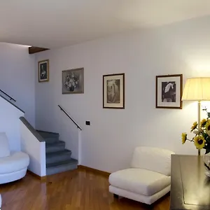 Artisti In With Great A/c Appartement