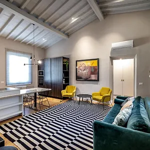 Hs4u Ricasoli Luxury Near Duomo N.2 Appartement